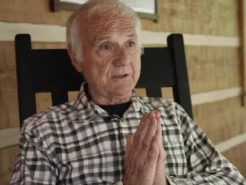 Priest turned pornstar at 83 inspires hundreds