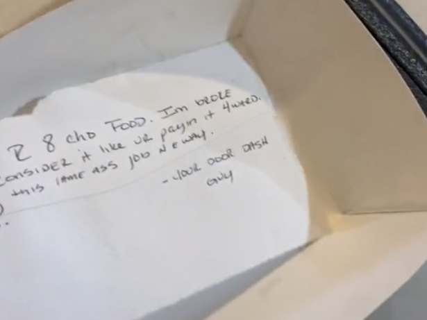 Delivery driver eats chicken wings and leaves this shocking note...