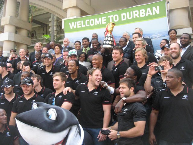 SharksParade7_andrebloem.jpg