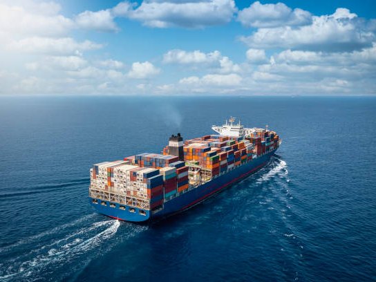 Large cargo vessel still anchored in Algoa Bay after losing containers