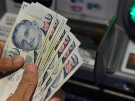Two Chinese bankers charged in Singapore money laundering case