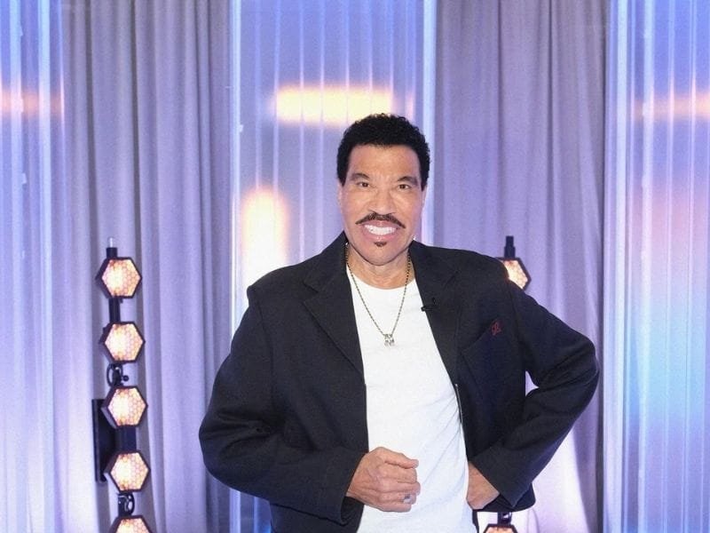 Lionel Richie smiling