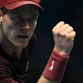 Jannik Sinner through to final four at 2025 ATP Finals