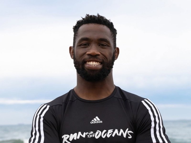 Siya Kolisi in Adidas t-shirt