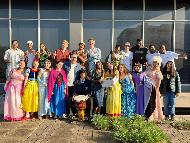 Snow White in Mzansi crew