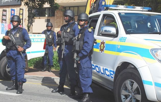 South_african_police_may_2010_1.jpg