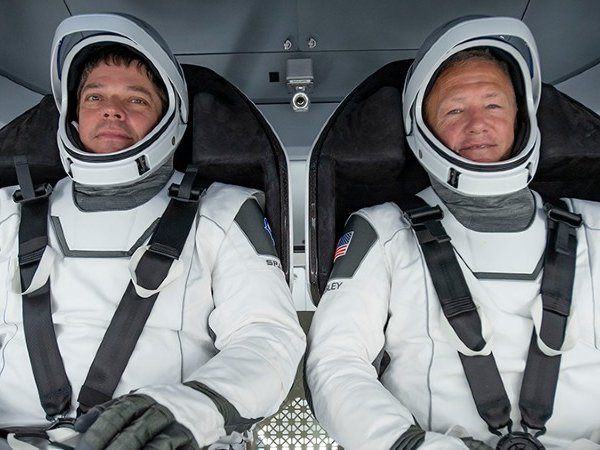 SpaceX returns