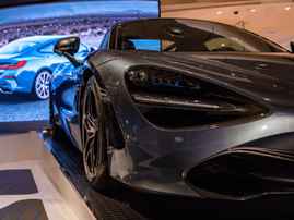 Super car McLaren 720S