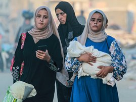 Tens of thousands flee south Gaza as tensions soar