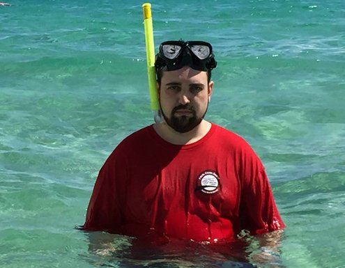 Sad holiday pics of man on trip without his wife go viral