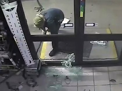THUMB-dum-criminal.jpg