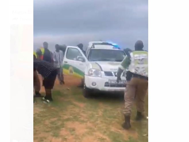 WATCH: TMPD vehicle runs over officers, suspect in Hammanskraal