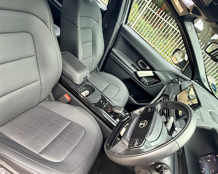 Tata Harrier interior for Motor Minute