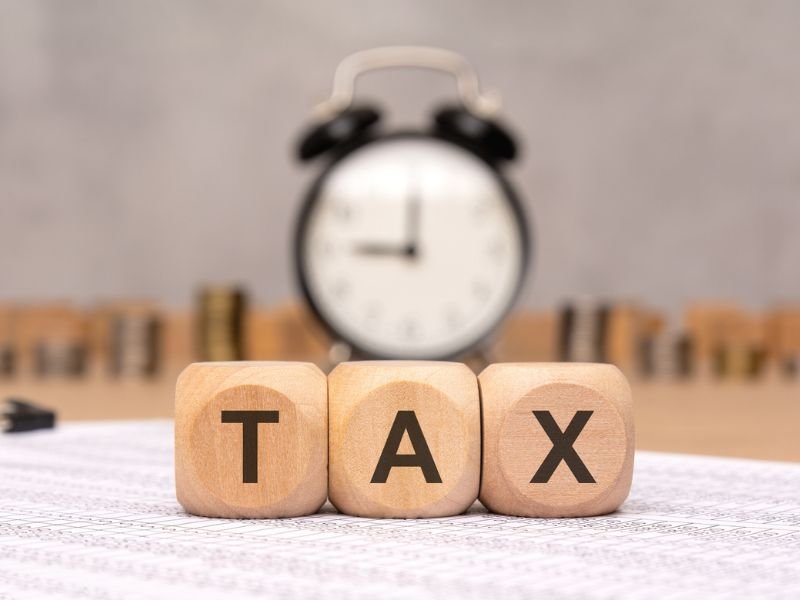 Tax clock