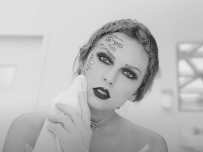 Taylor Swift Fortnight music video