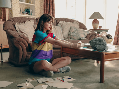 Taylor Swift's '90s-inspired 'Opalite' music video breaks records