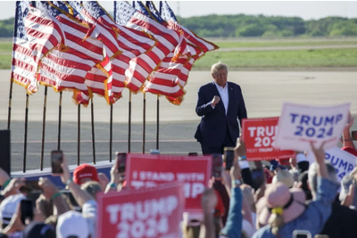 Trump rallies supporters after explosive indictment