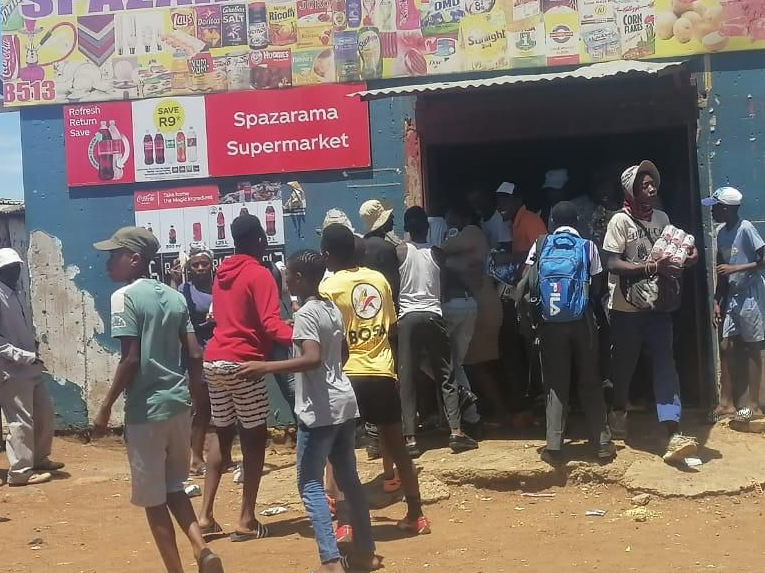 Metro police keeping eye on protests in Tsakane