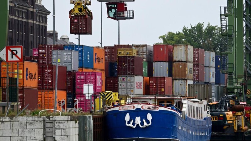 US President Donald Trump has threatened 30-percent levies on EU goods unless Brussels and Washington strike a deal