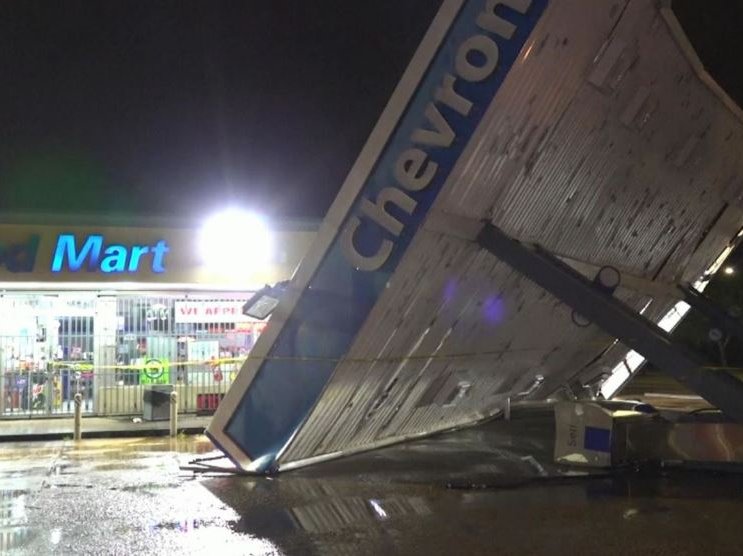 At least 11 dead as storms sweep through US south
