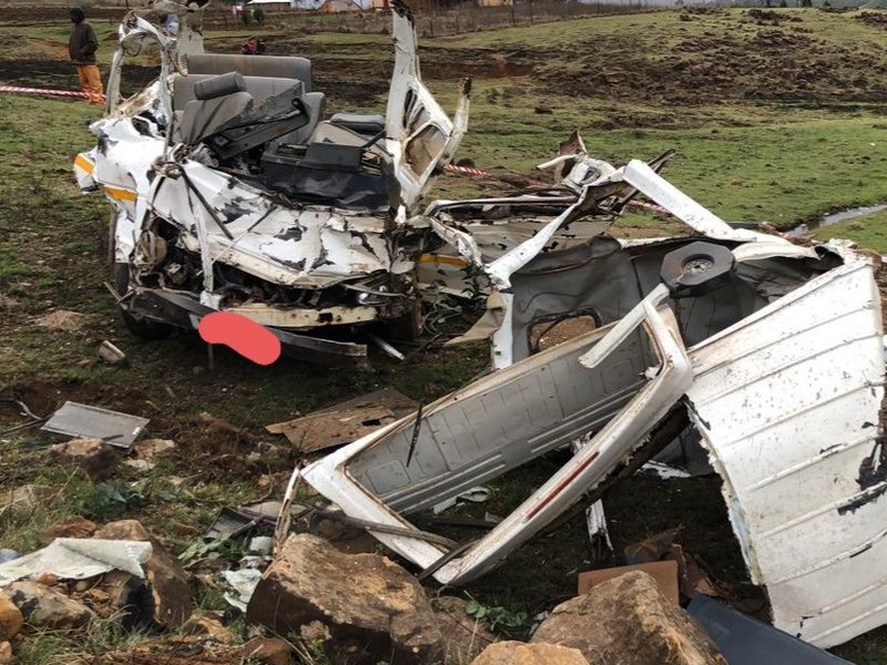 12 killed in Midlands minibus crash