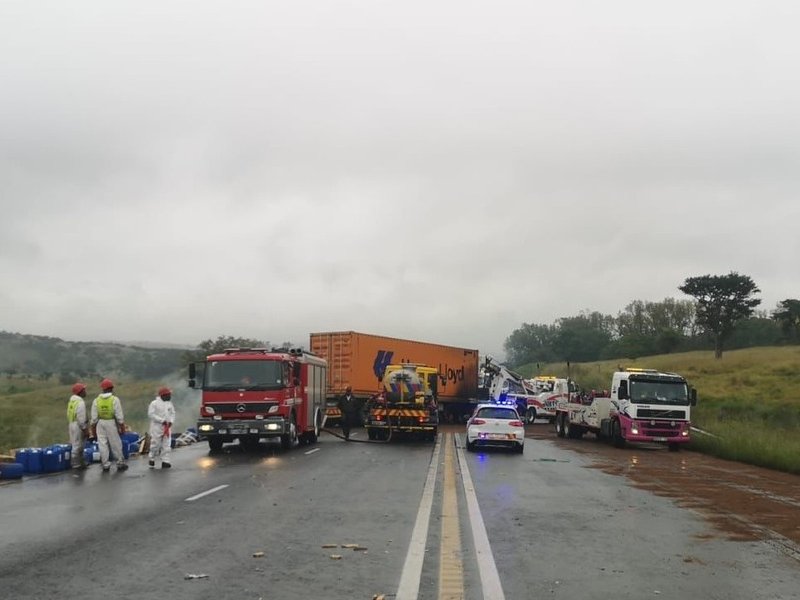 Van Reenen's Pass truck blaze extinguished