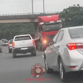 Vehicles driving on the wrong side of the N2 South KZN