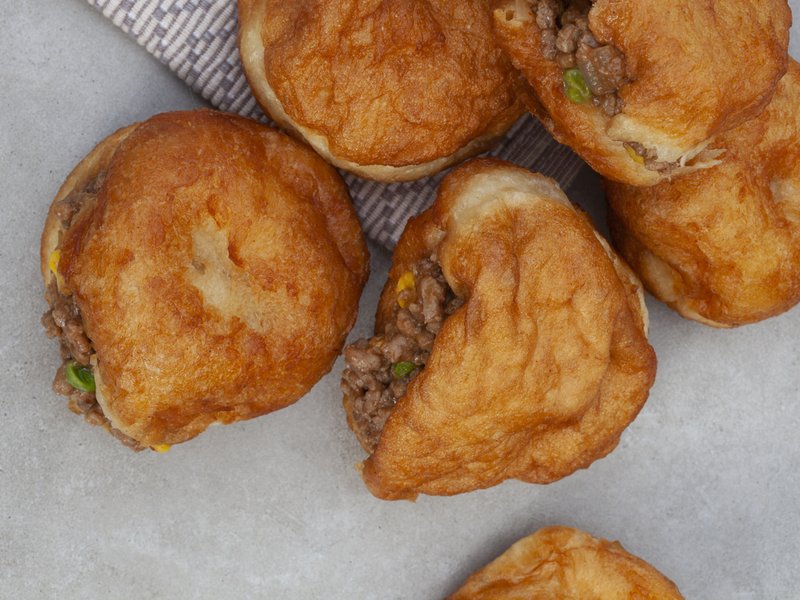 Vetkoek filled with mince