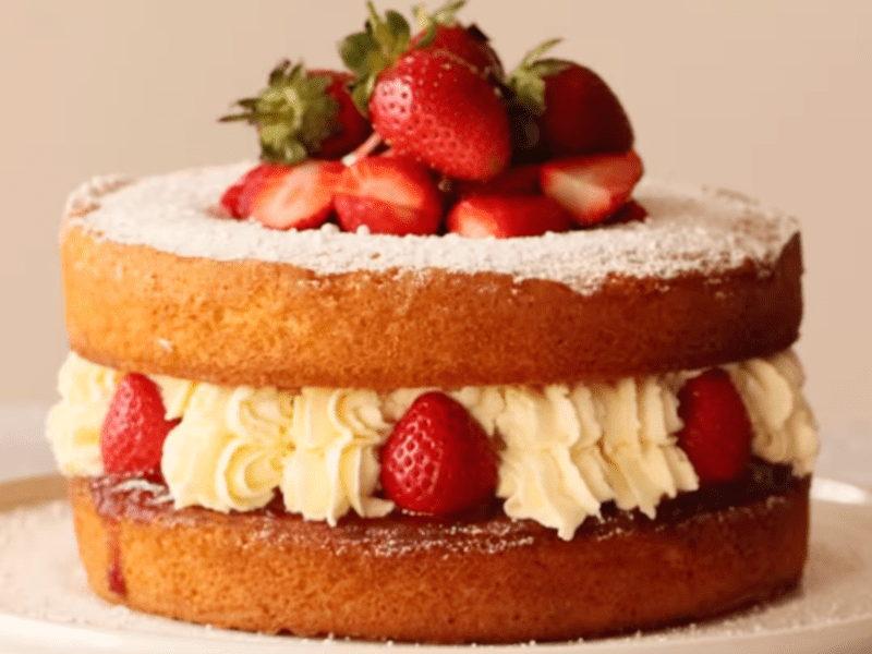 Victoria Sponge Cake by The Tocka Blog