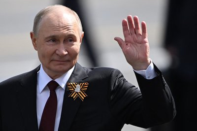 Putin urges ceasefire in Middle East in calls with UAE, Qatar leaders