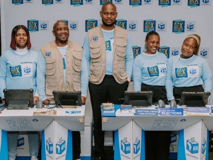 IEC sees high In-person turnout during voter registration weekend