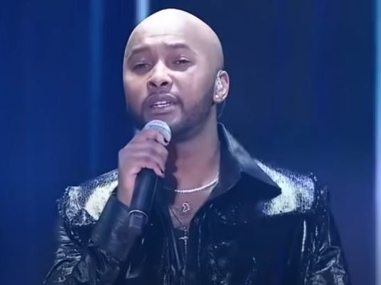 Vusi Nova