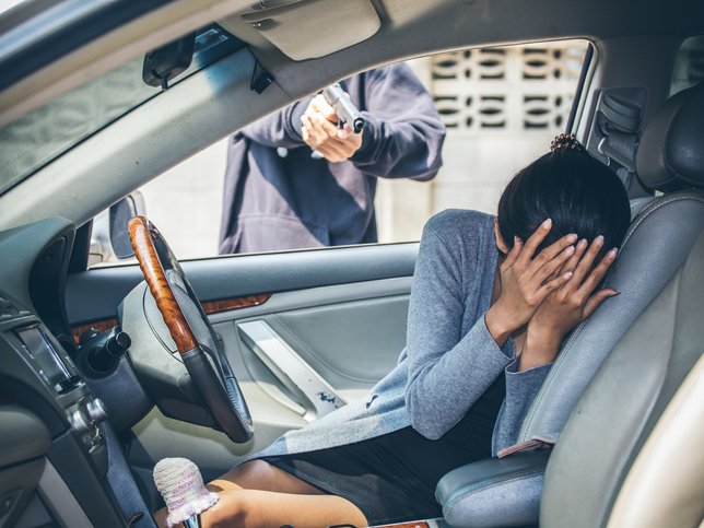 WOMAN IN HIJACKING