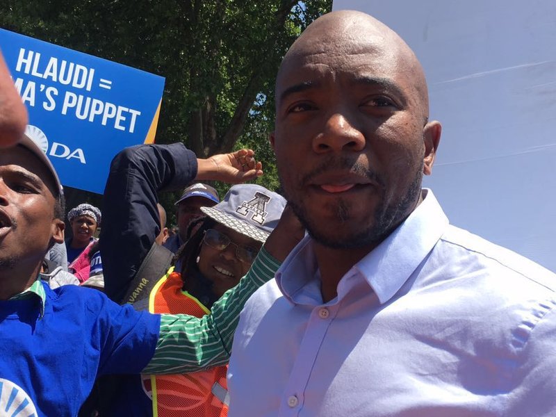 Mmusi Maimane Hlaudi Motsoeneng protest