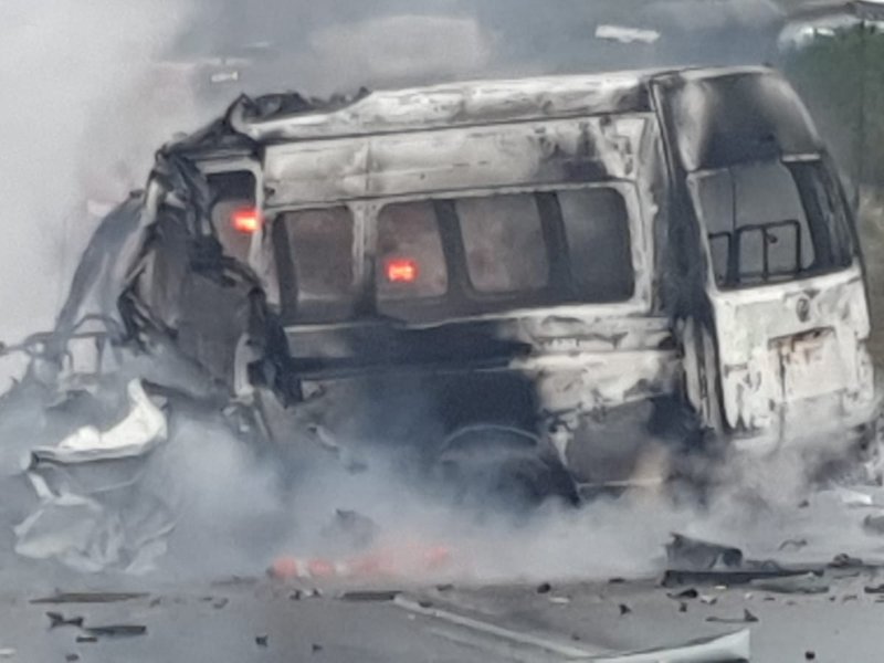 13 killed in crash between taxi, truck in KZN