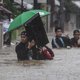 Major floods in Manila as typhoon batters Philippines