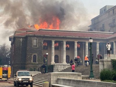 SanParks urges Cape Town residents to stay away from fire-ravaged areas - Vimarsana News