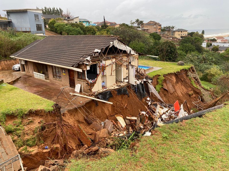 Section of La Mercy home collapses as KZN rains continue 1
