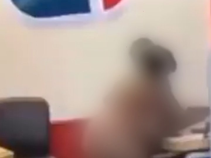 Naked lady in Capitec Bank in Strand WC
