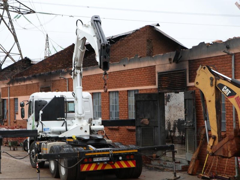 Rain, lightning delays repair work at Mooikloof substation