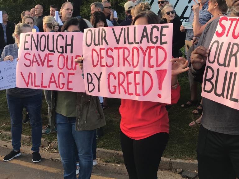 uMdloti residents protest 25 May '22