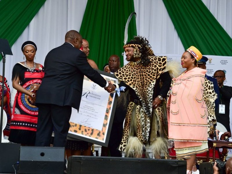 King MisuZulu certificate handover