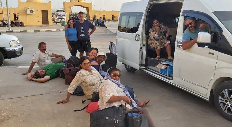 Stranded South Africans manage to cross Egyptian border