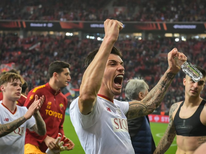 'Great joy' as Mourinho's Roma hold firm to make Europa League final