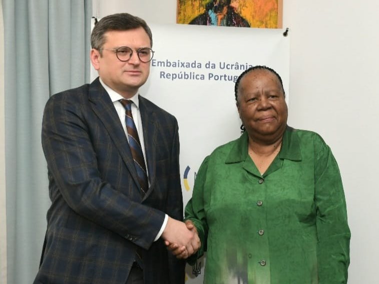 Pandor talks with Ukraine in Spain on mediation in the main