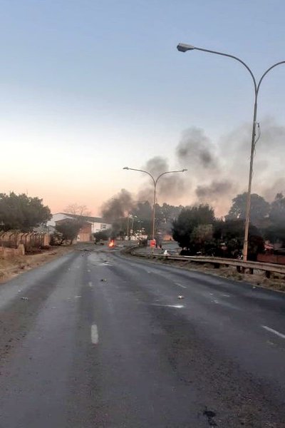 Protesters block Heidelberg Road in Joburg - Vimarsana News