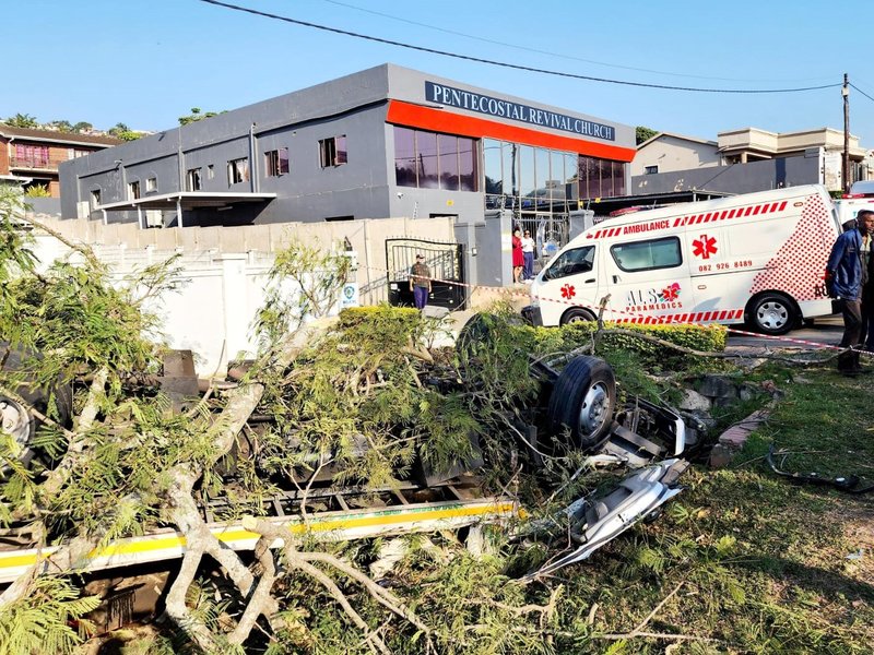 Five children hurt in Chatsworth crash