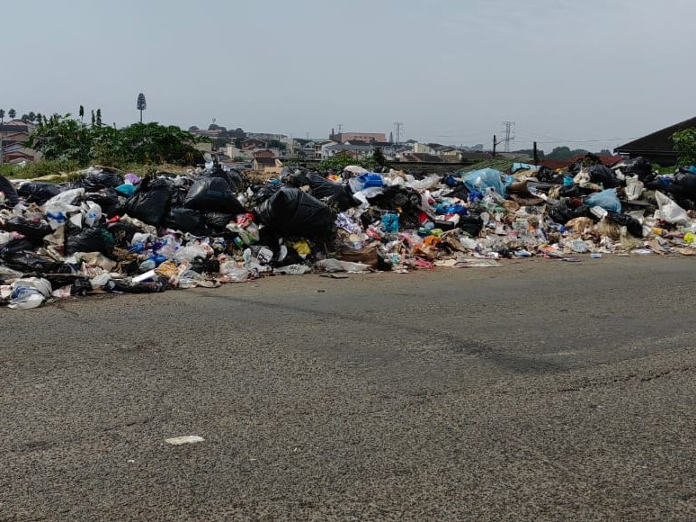 rubbish piles