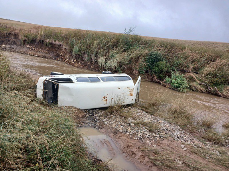 Woman presumed drowned after taxi swept away in Utrecht