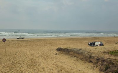 Pilot remains missing after ocean crash in Durban